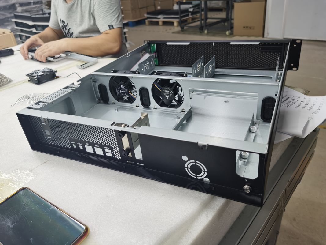 Anpassung von Blechmetall-Bogen-Fabrikation Aluminium-Netzwerk-Schrank Computergehäuse Gaming PC-Gehäuse